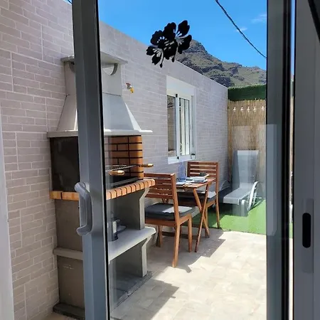 Hikers Haven Courtyard Tamaimo Tenerife * サンティアゴ・デル・テイデ